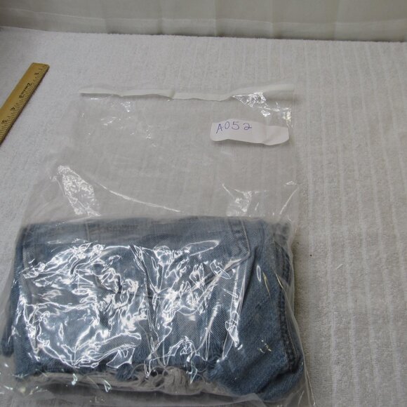 Polo Ralph Lauren Shorts Women Size 10 Blue Denim 100 % Cotton 4'" Cut Off'sY2k - Picture 12 of 12